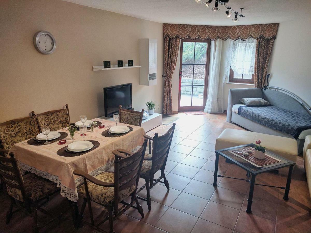 Ferienwohnung Mit Terrasse กริมมา ภายนอก รูปภาพ