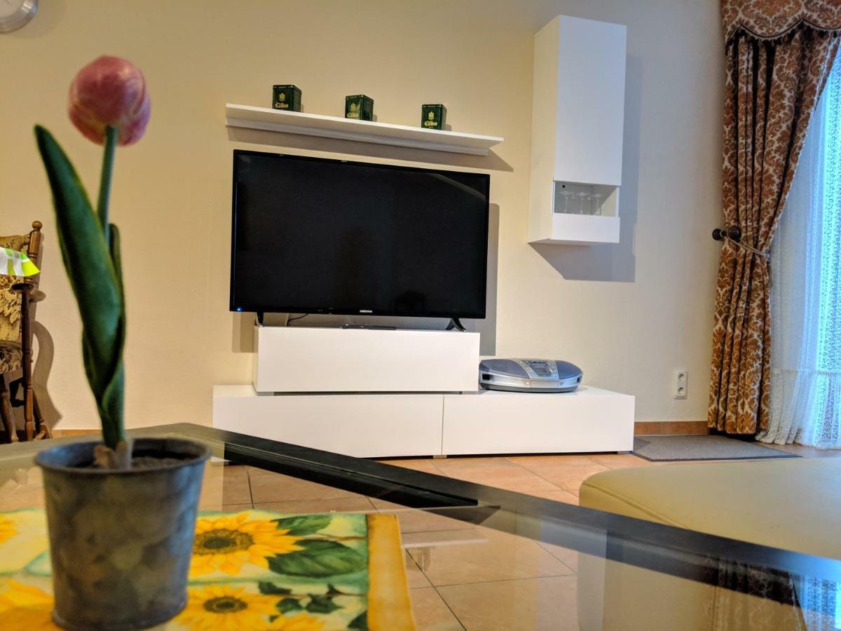 Ferienwohnung Mit Terrasse กริมมา ภายนอก รูปภาพ